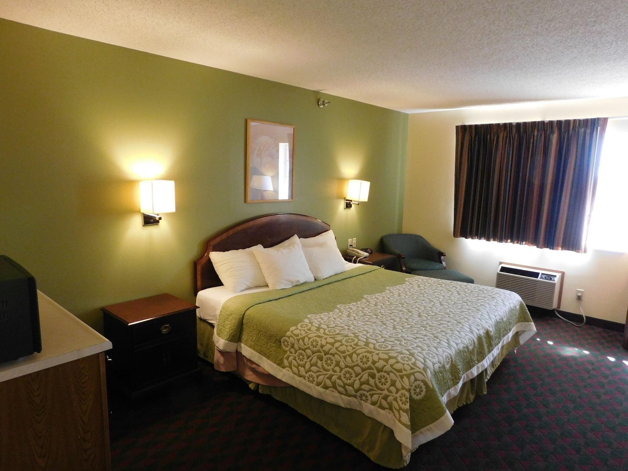 Days Inn By Wyndham Lexington Ne Εξωτερικό φωτογραφία