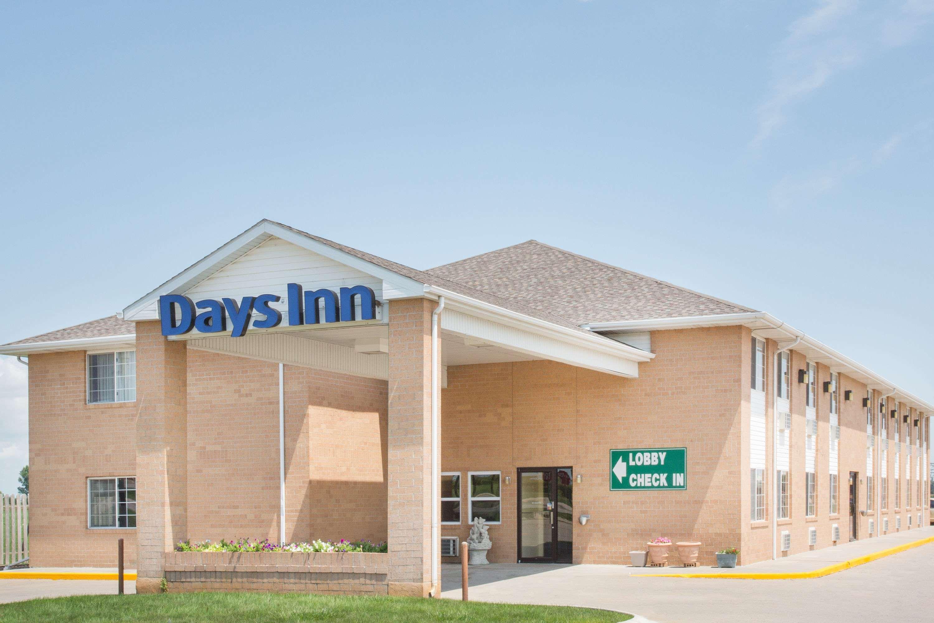 Days Inn By Wyndham Lexington Ne Εξωτερικό φωτογραφία